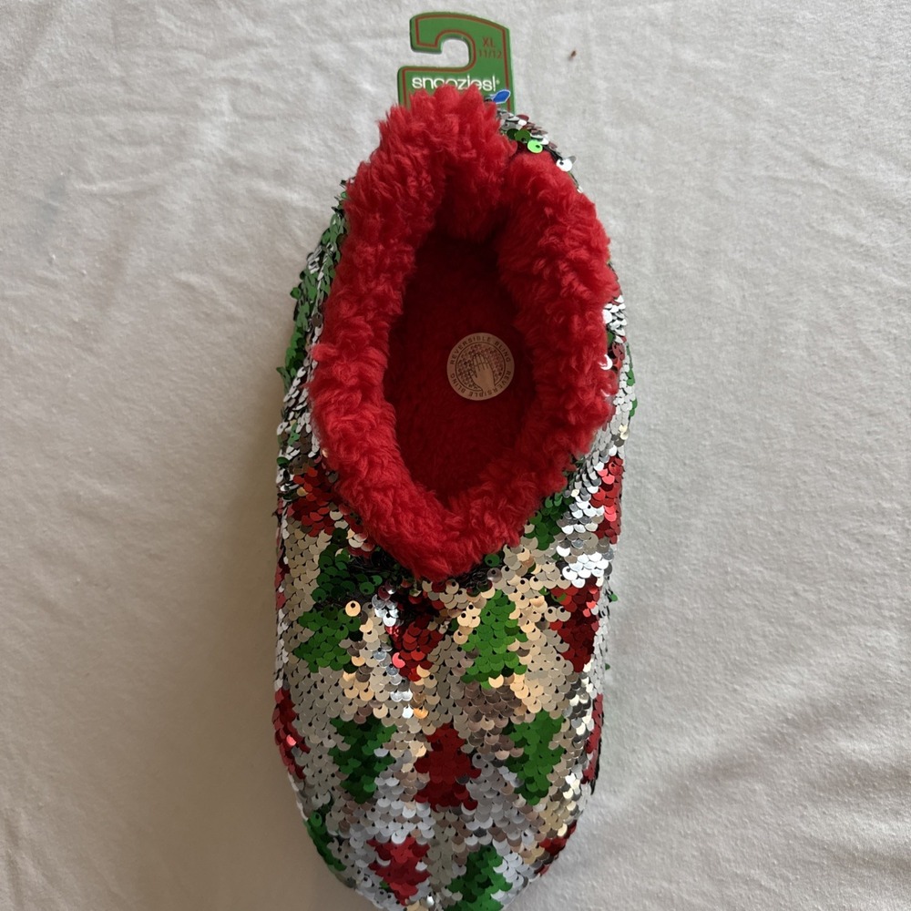 Snoozies! Women's Slippers Size XL Ugly Christmas Trees - New With tags